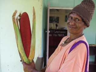 大好物のマリタを持って