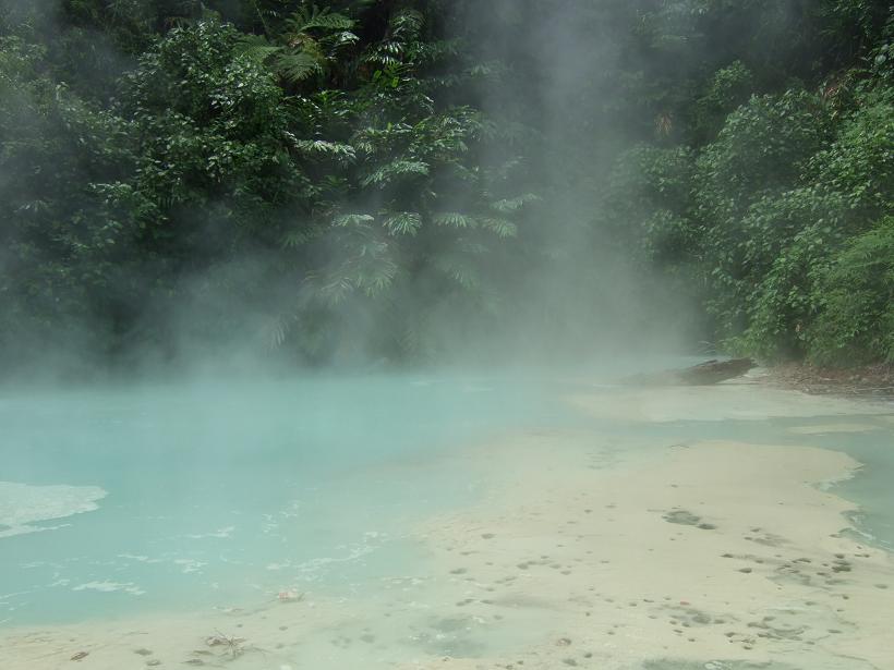 2009_0513HOTPOOR0033 2.JPG